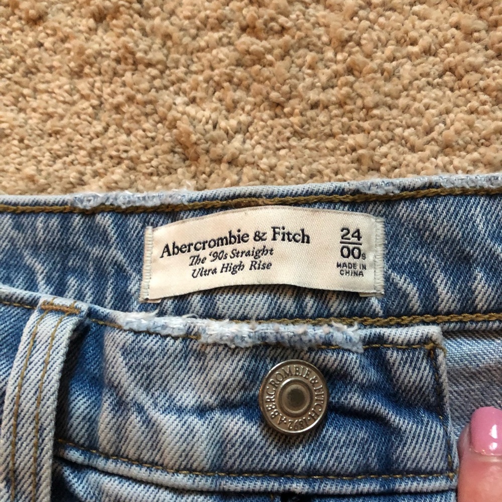 Abercrombie the 90’s Straight Ultra High Rise